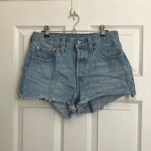 Levi’s 501 cutoff shorts